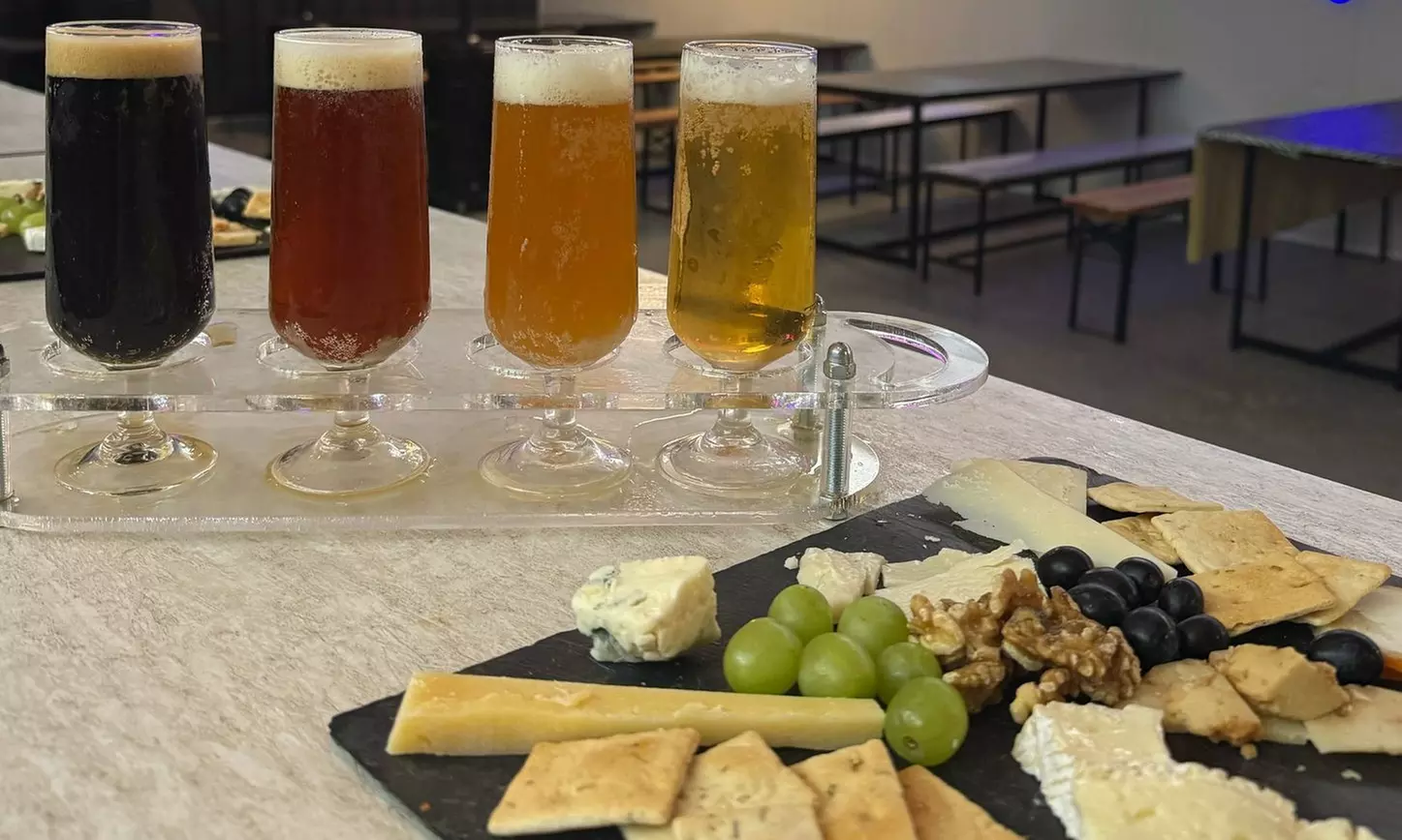 Visita guiada a bodega con cata de cervezas y maridaje para 2 o 4