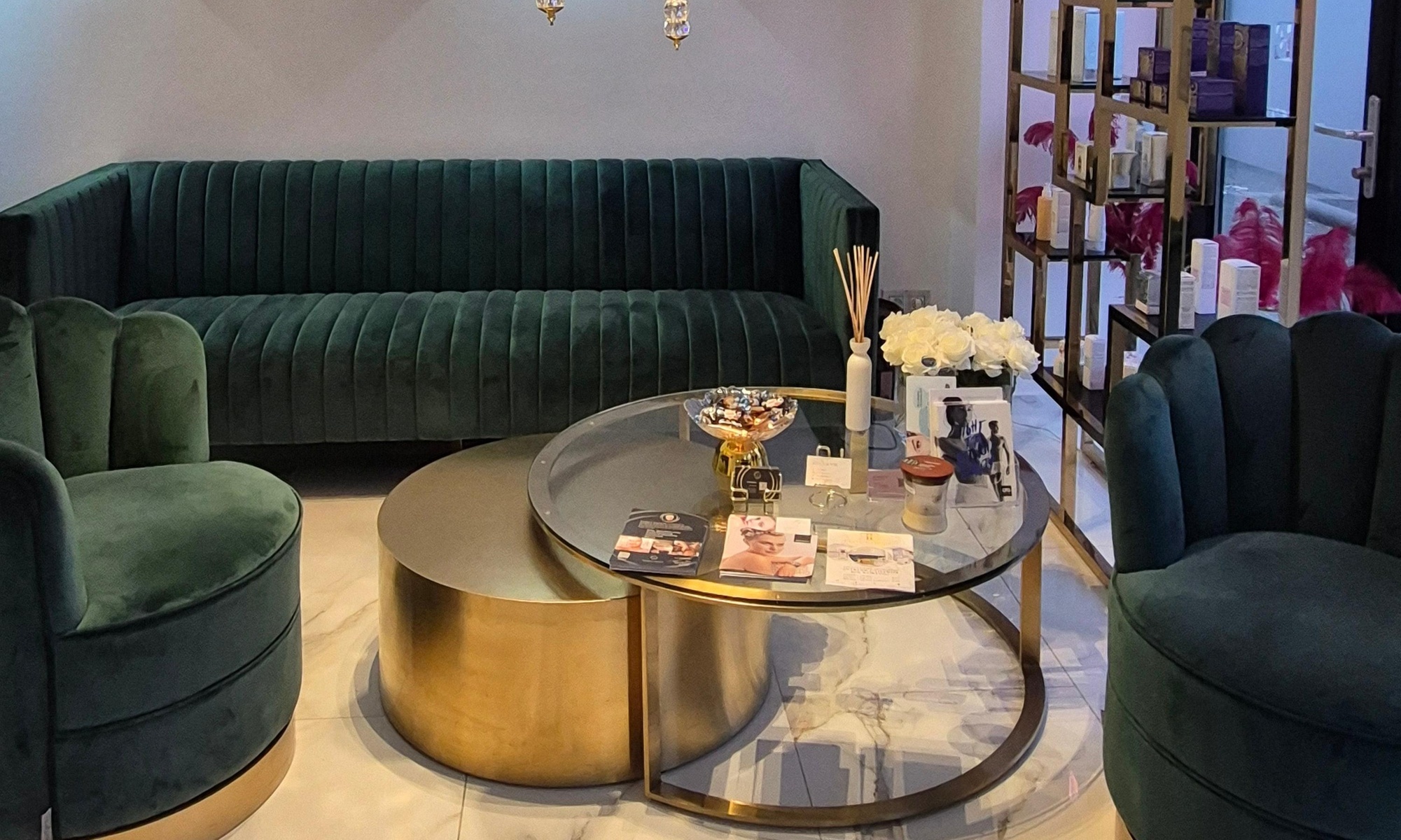 Polynesisch spa-ritueel: massage met warme kokosolie en kokoskommen