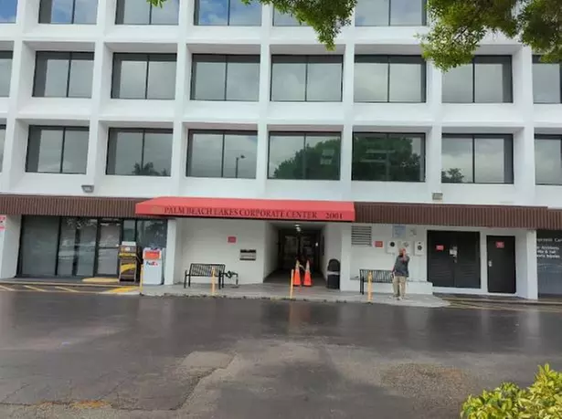 Revitalize Your Look with 20, 40, or 60 units of Botox Injectables