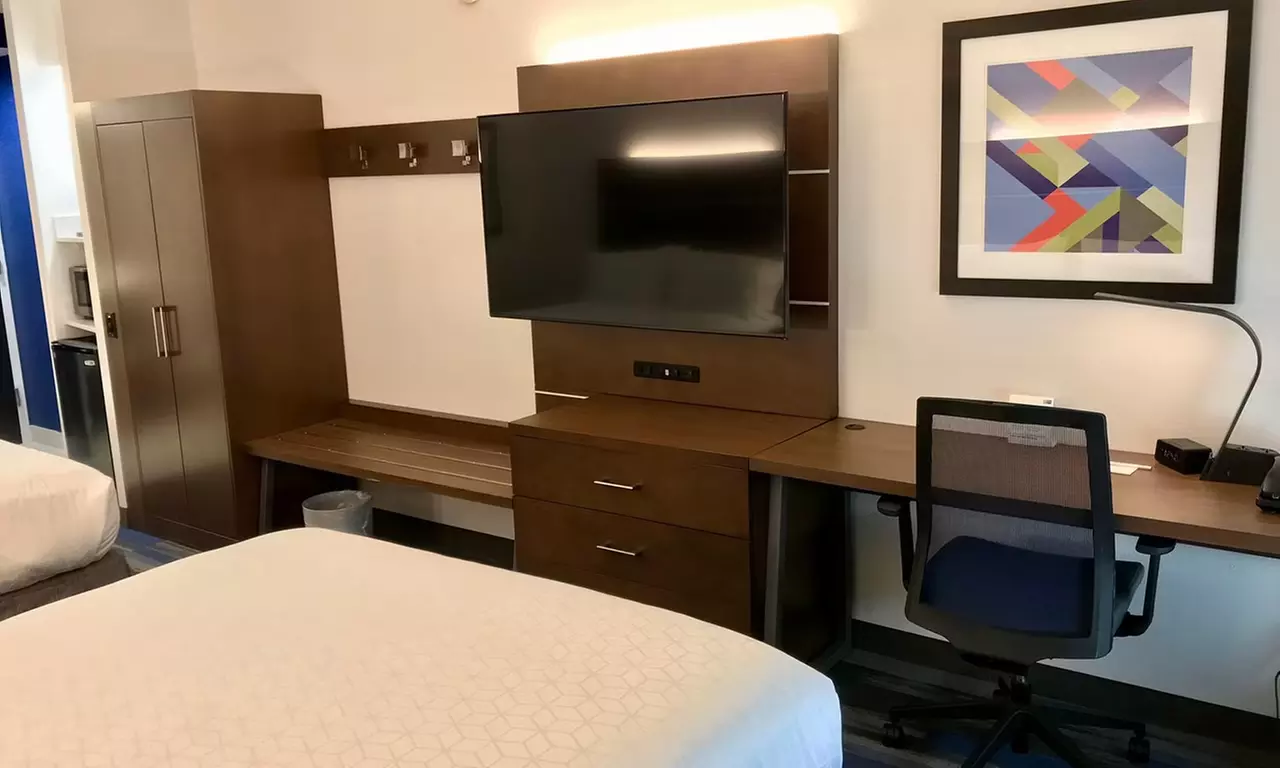 Stay at Holiday Inn Express Fishkill–Mid Hudson Valley, NY