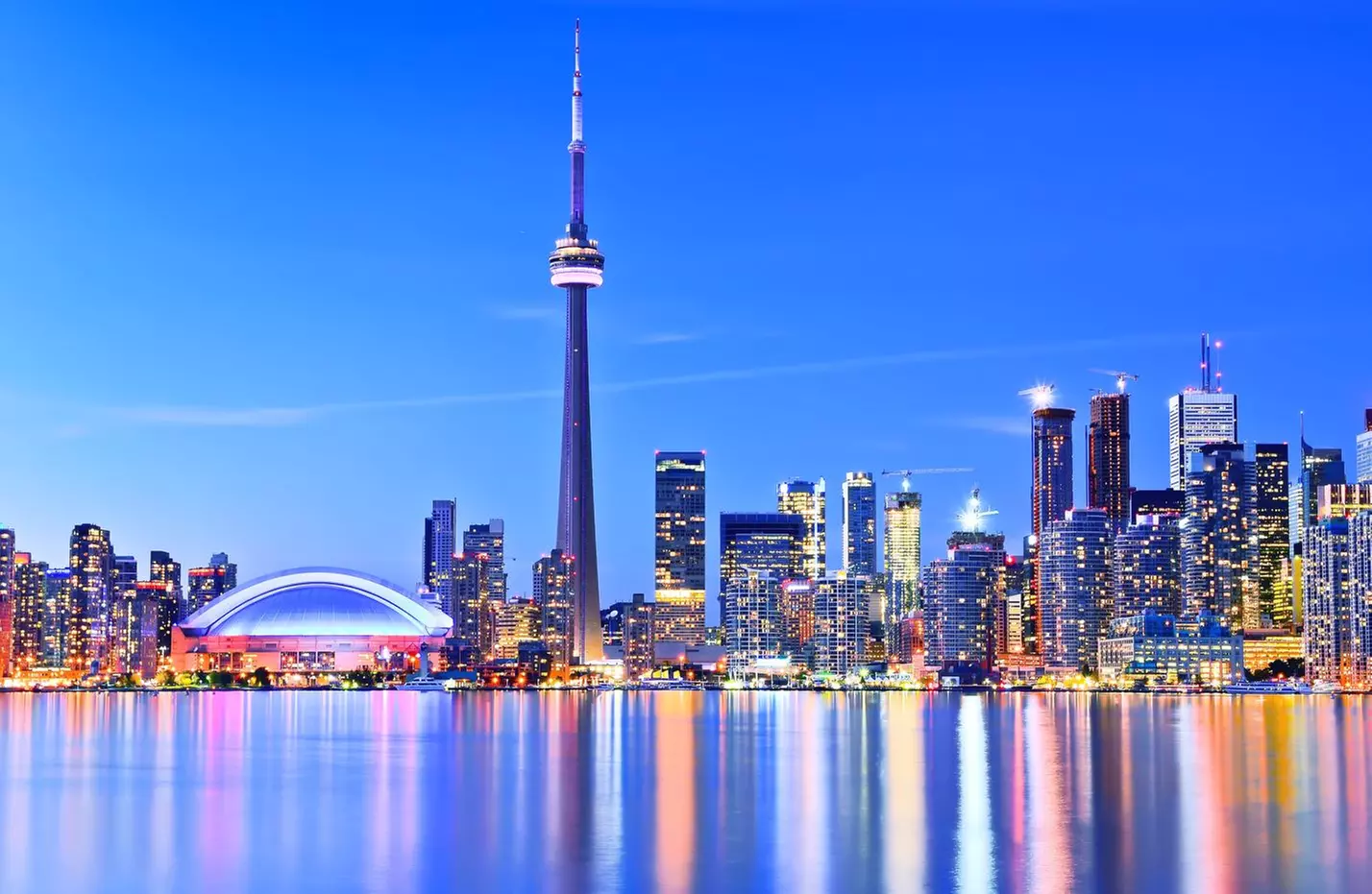✈ 7-Day Toronto & Montreal with Optional Niagara Falls Vacation w/ Air