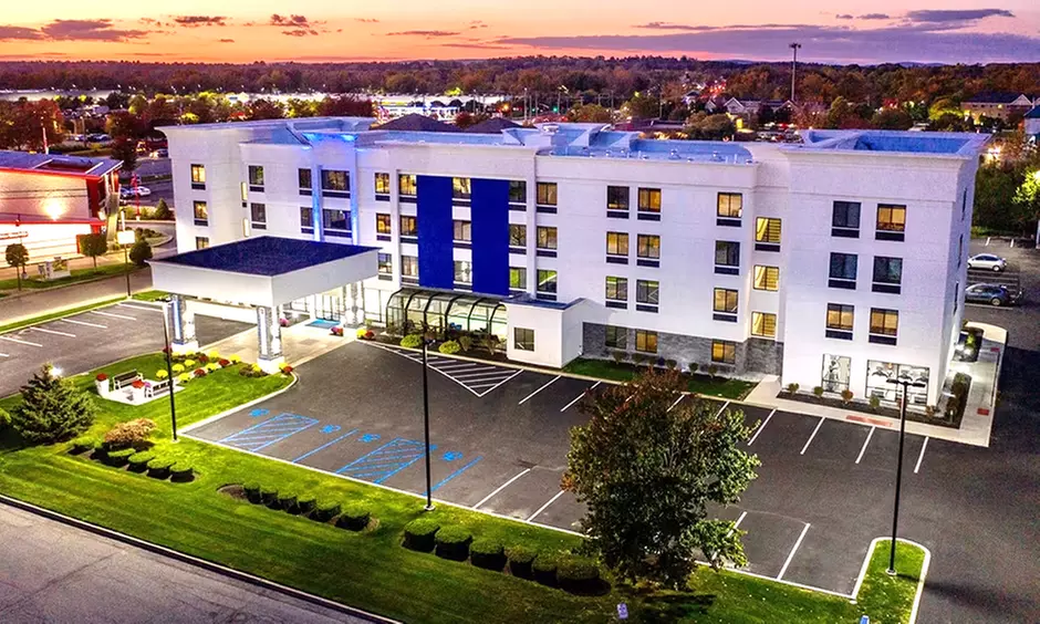Stay at Holiday Inn Express Fishkill–Mid Hudson Valley, NY