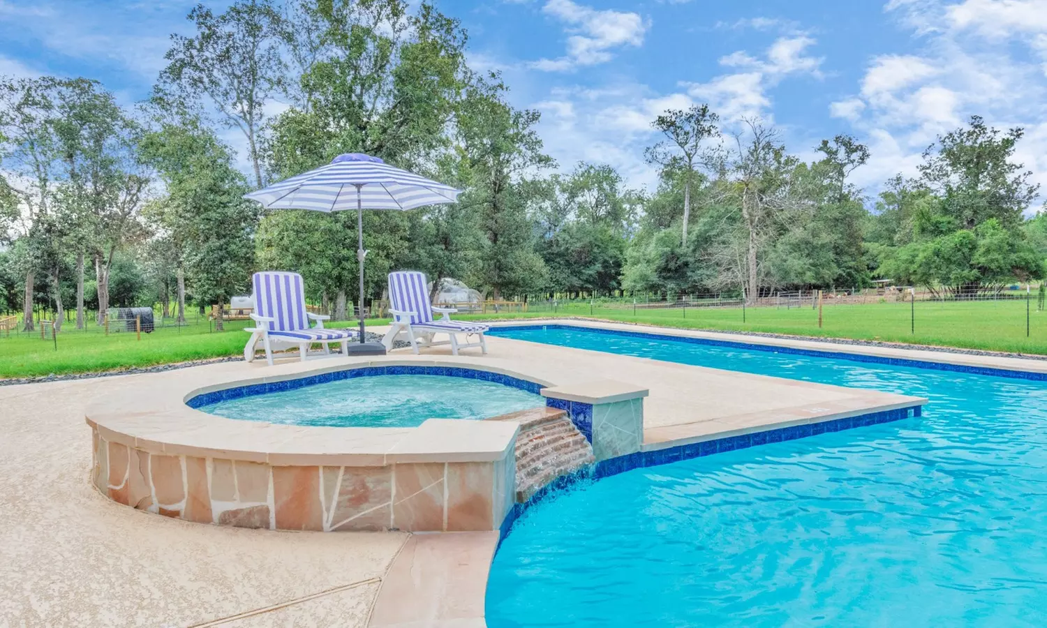 Luxury Glamping Domes w/ Pool & Hot Tub, Just Outside Houston
