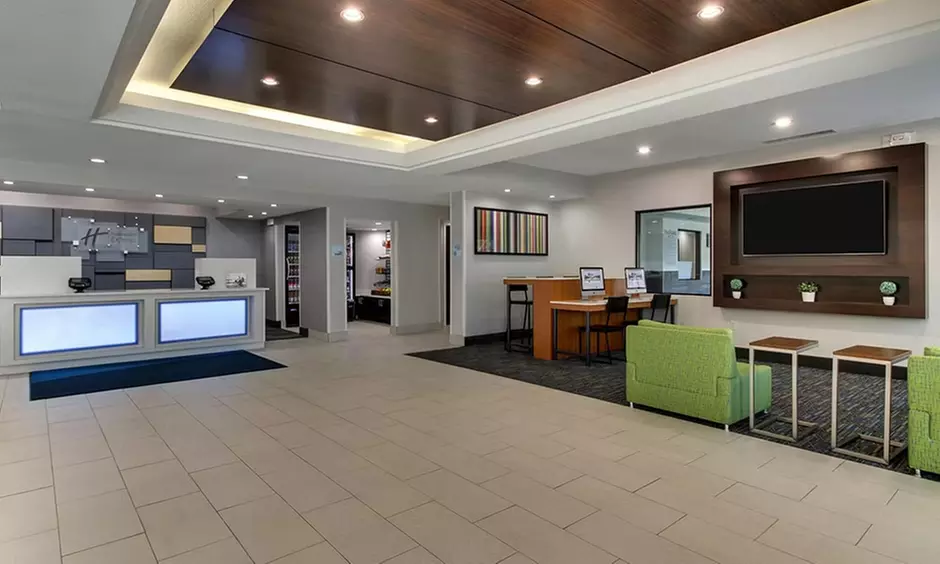 Stay at Holiday Inn Express Fishkill–Mid Hudson Valley, NY