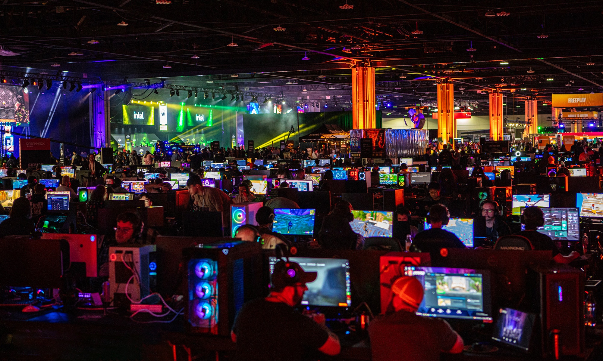 Atlanta's Biggest Gaming Festival: DreamHack Esports & Cosplay!