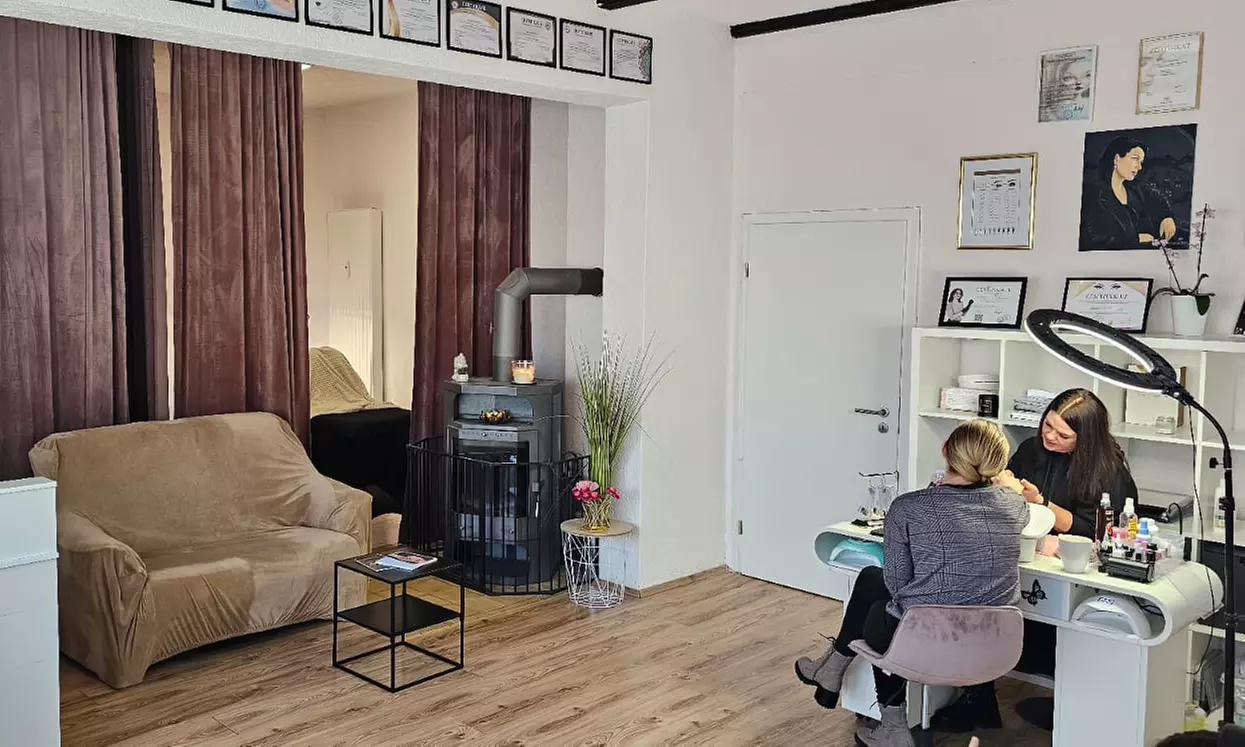 Wimpernverlängerung nach Wahl inkl. Auffüllen für 1 Person