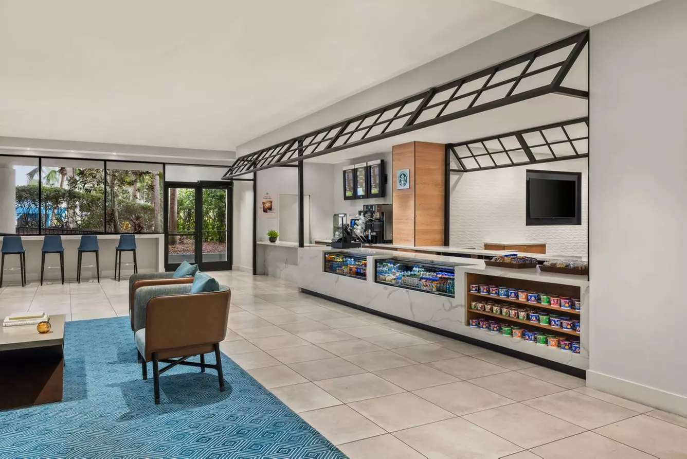 Luxury Resort Near Orlando Parks - Book Now!