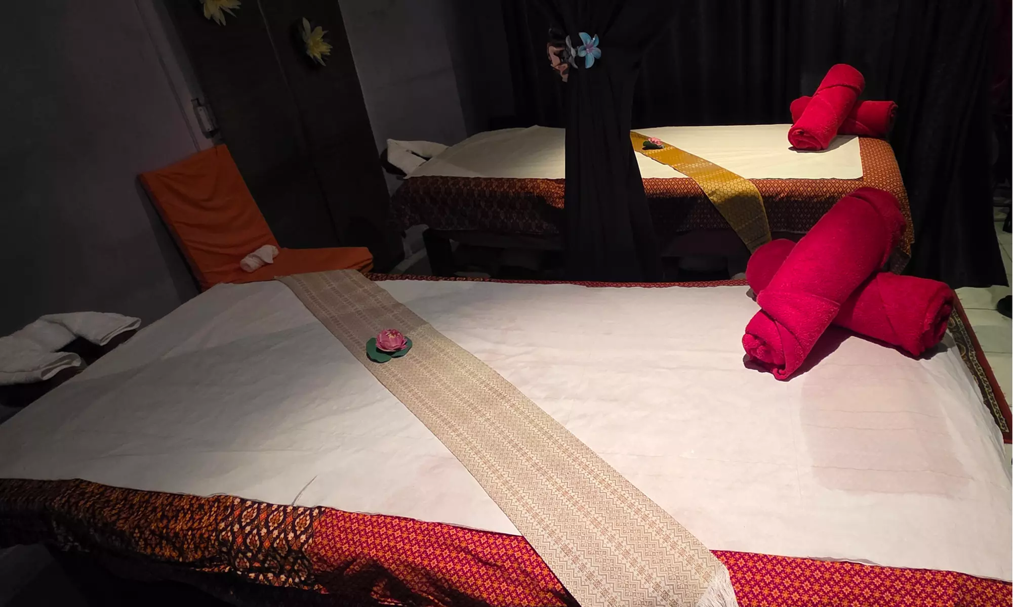 Massage bien-être relaxant ou thaï avec Chada à Paris