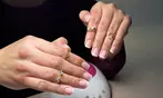 Manicura y pedicura semipermanente o acrílico/gel