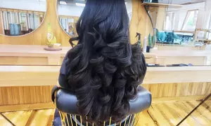 Waschen, Schneiden & Föhnen für alle Haarlängen opt. mit Ansatz färben o. Strähnen für 1 Person (bis 45% sparen)