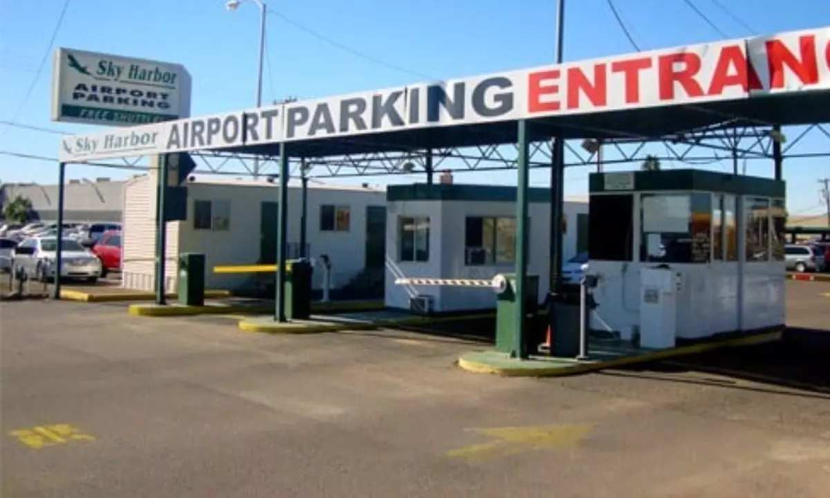 Up To 27% Off Airport Parking at PHX