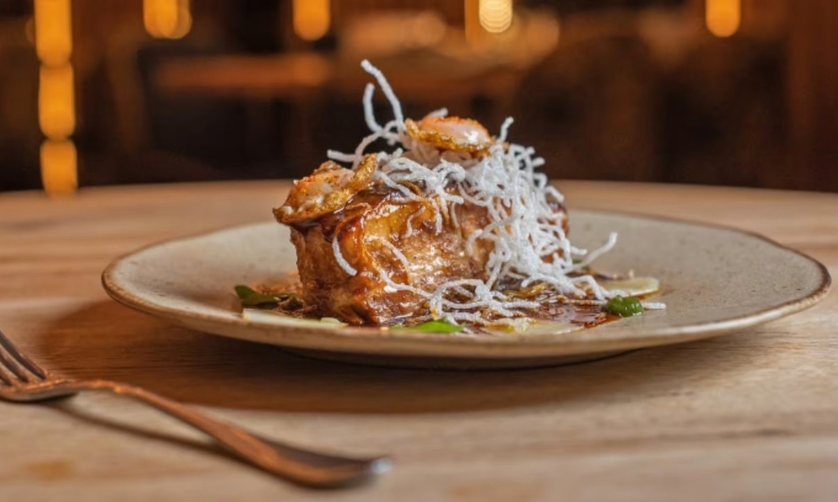 Menú fusión para 2 o 4 personas con postre y opción a botella de vino