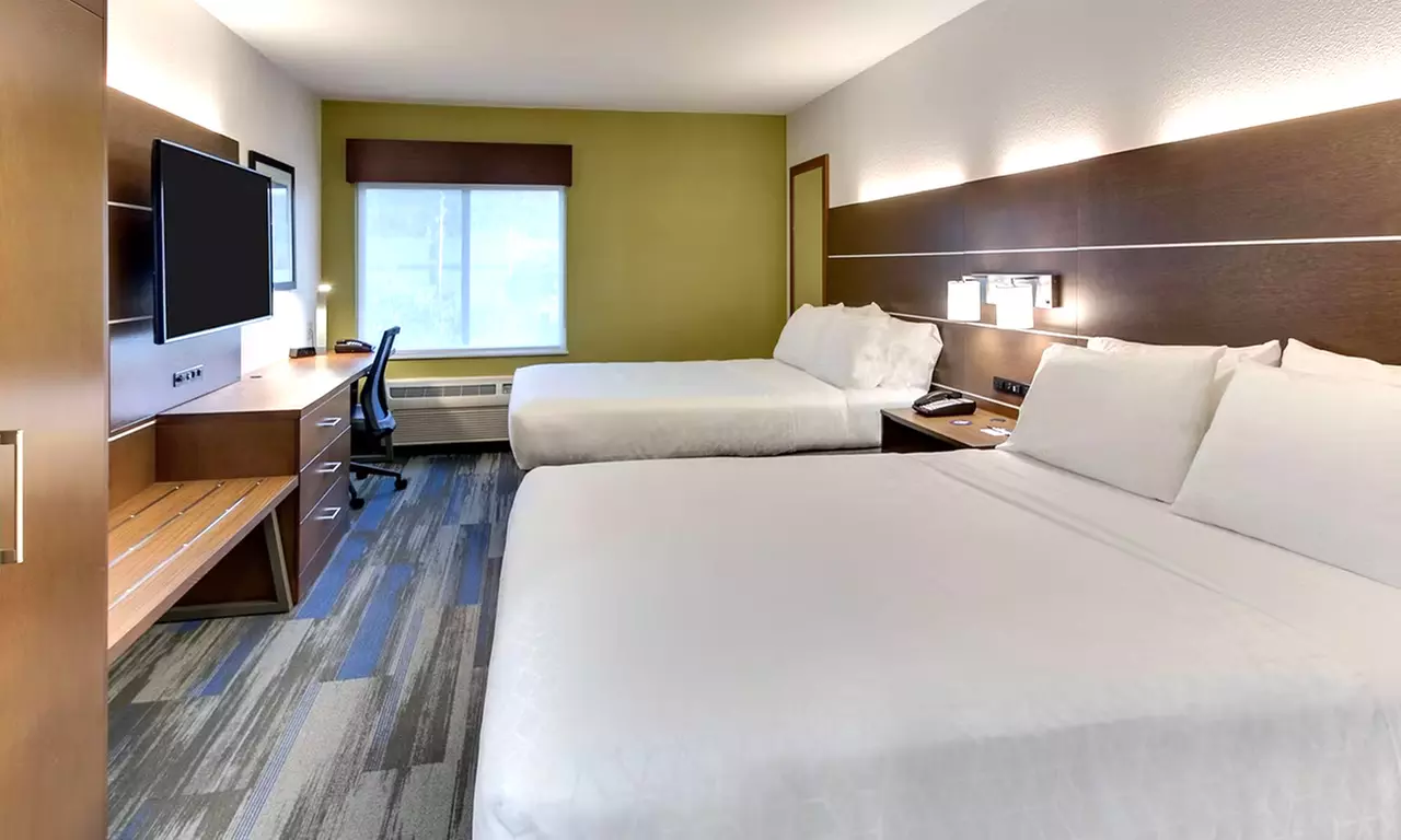 Stay at Holiday Inn Express Fishkill–Mid Hudson Valley, NY
