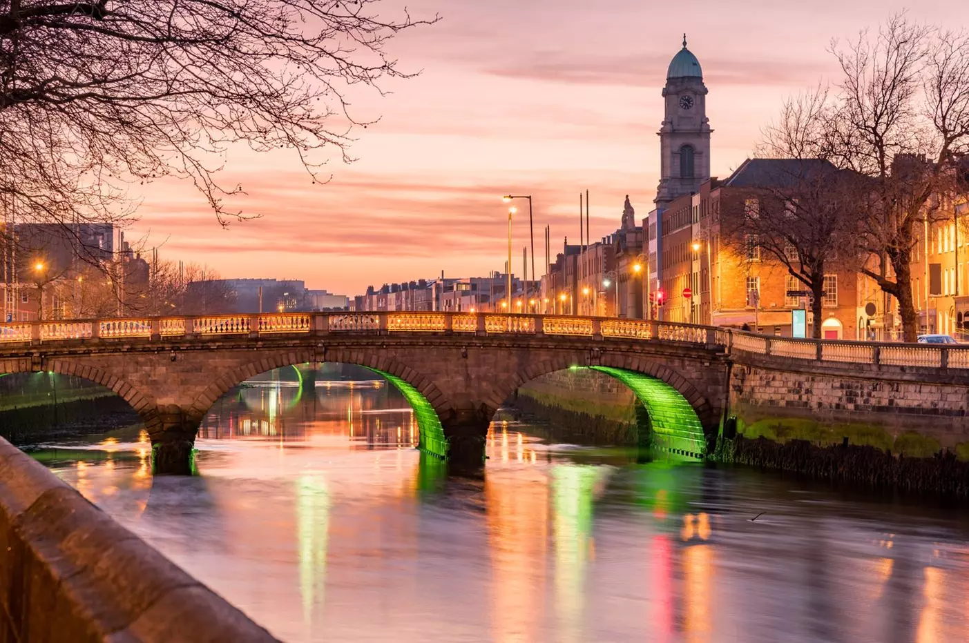 ✈ 8-Day Dublin, Belfast, Galway & Letterkenny Vacation with Air