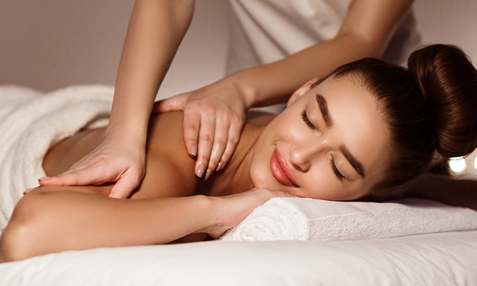 Masaż ciepłymi olejami ciała i zabieg oczyszczający lub masaż Kobido