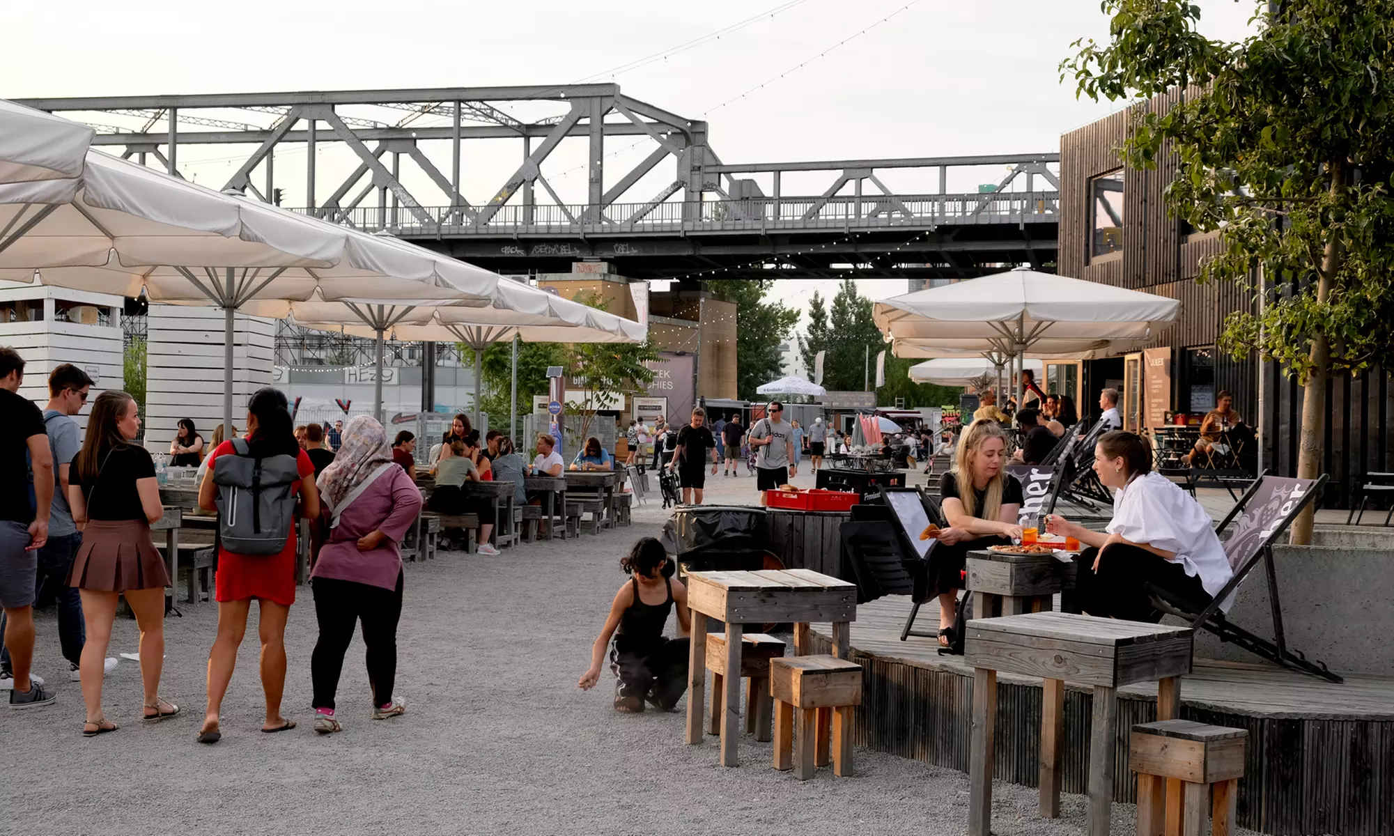 Beef oder vegetarischer Burger inkl. Pommes für 1, 2 oder 4 Personen