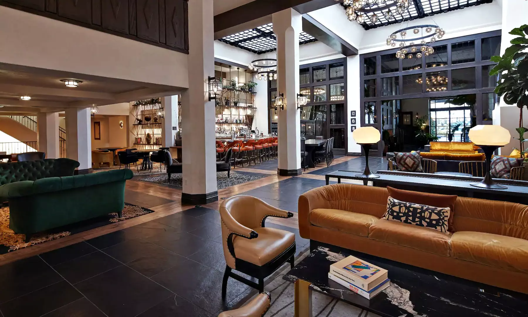 Spacious 4* Hotel in Downtown Los Angeles