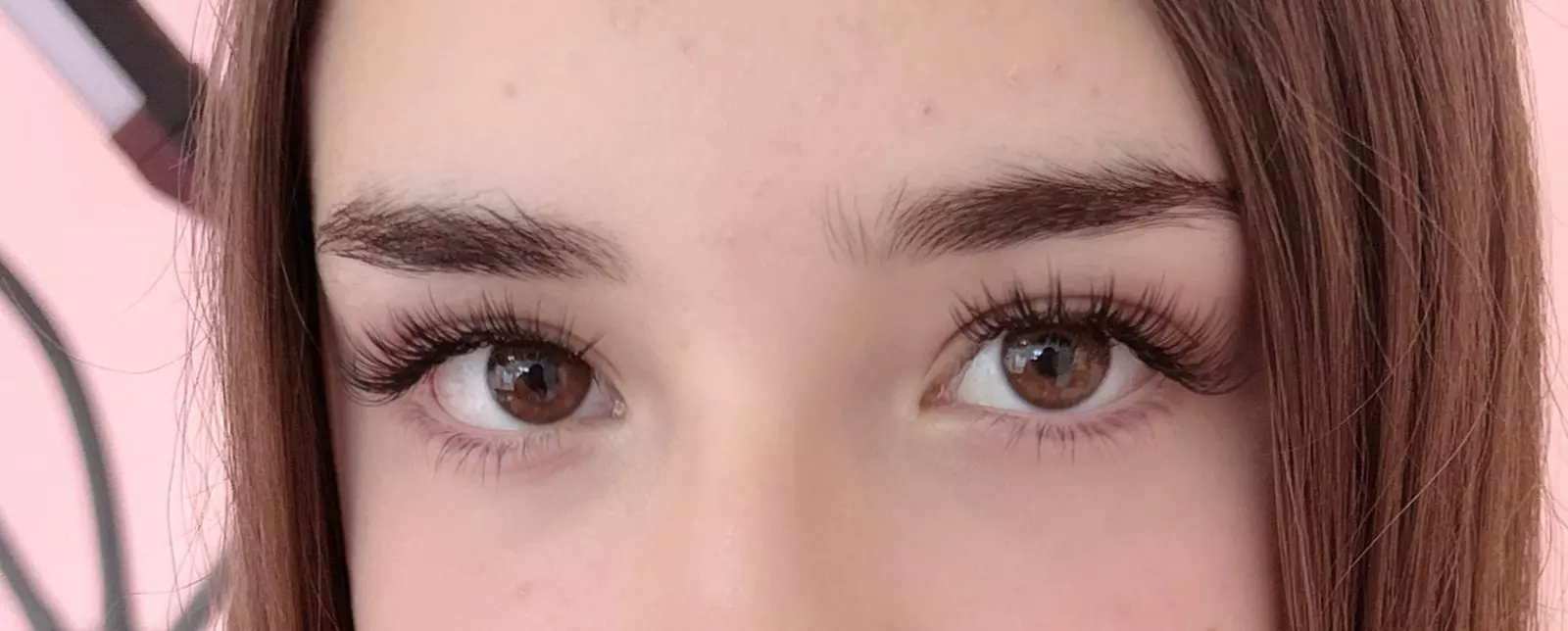 Wimpern- und / oder Augenbrauen-Lifting, optional mit Färben