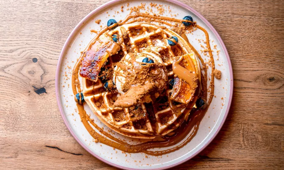 Frühstück nach Wahl & Getränk für 1, 2 oder 4 Personen