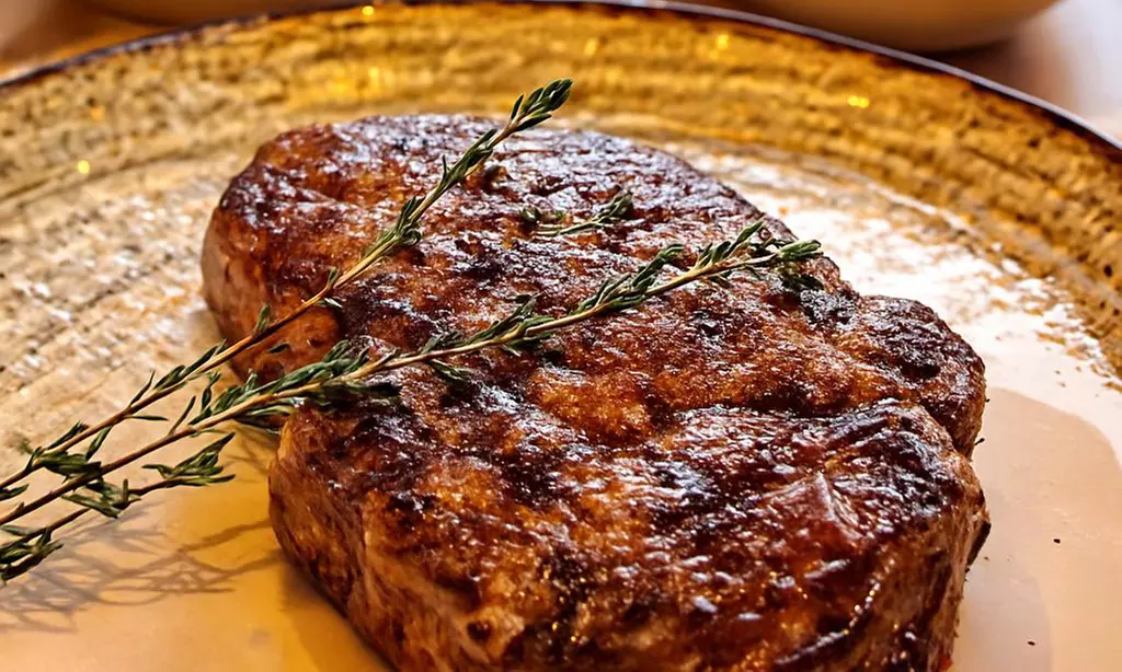 250 g Steak-Genuss in 3 Gängen inkl. Prosecco für 2 oder 4 Personen