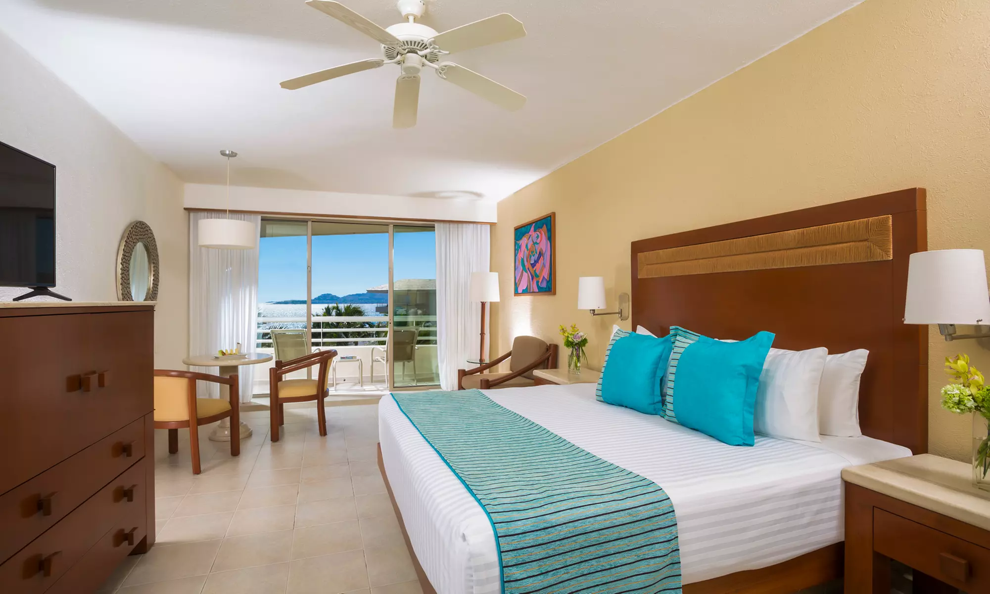 4-Star Beachfront Resort With Pools, Dining & Ocean Views