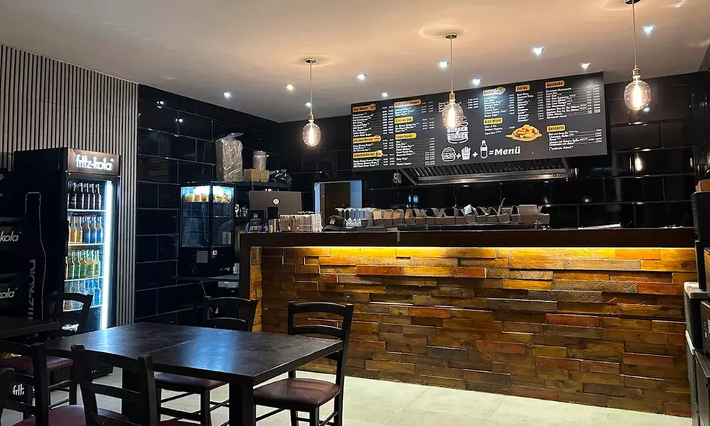 Köstliche Burger nach Wahl inkl. Pommes für 1, 2 oder 4 Personen