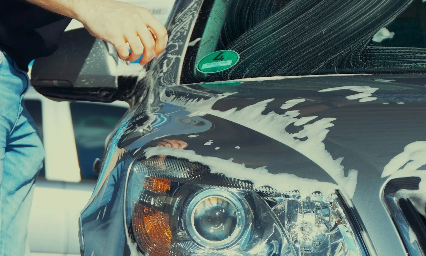 Jusqu'à 50% de remise sur Nettoyage extérieur chez ISM AUTO 95