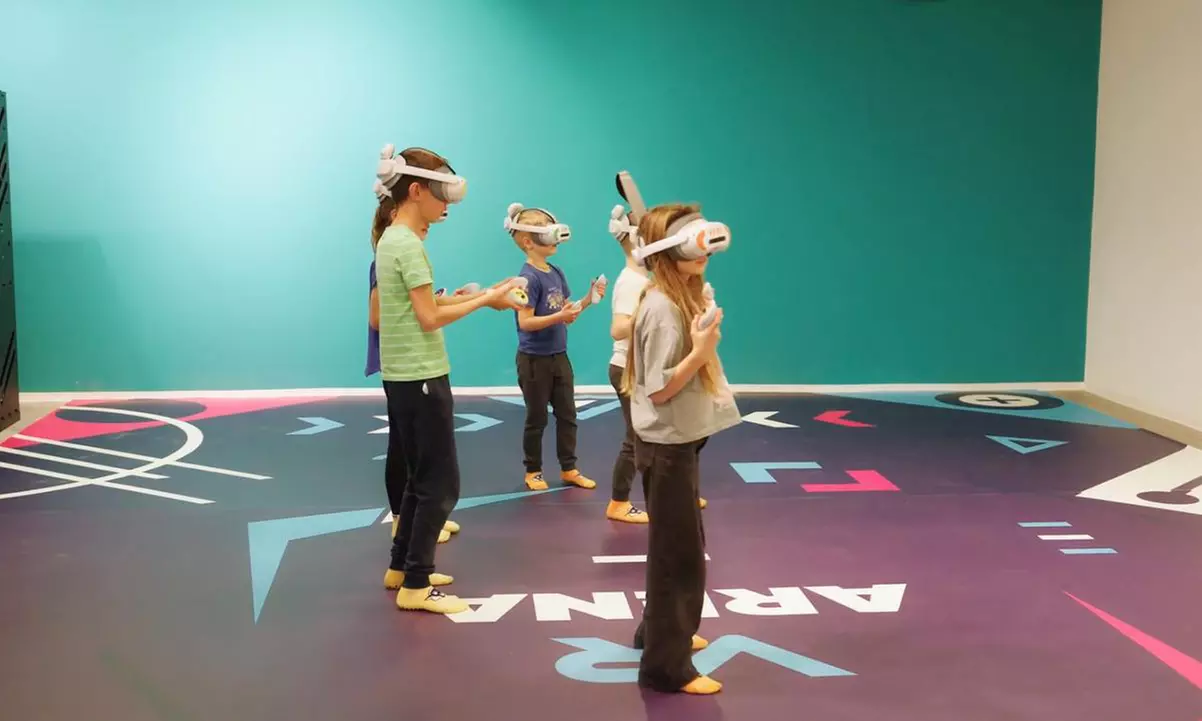 Eintritt für die Indoor Play Zone inkl. Getränk für 2 - 4 Personen