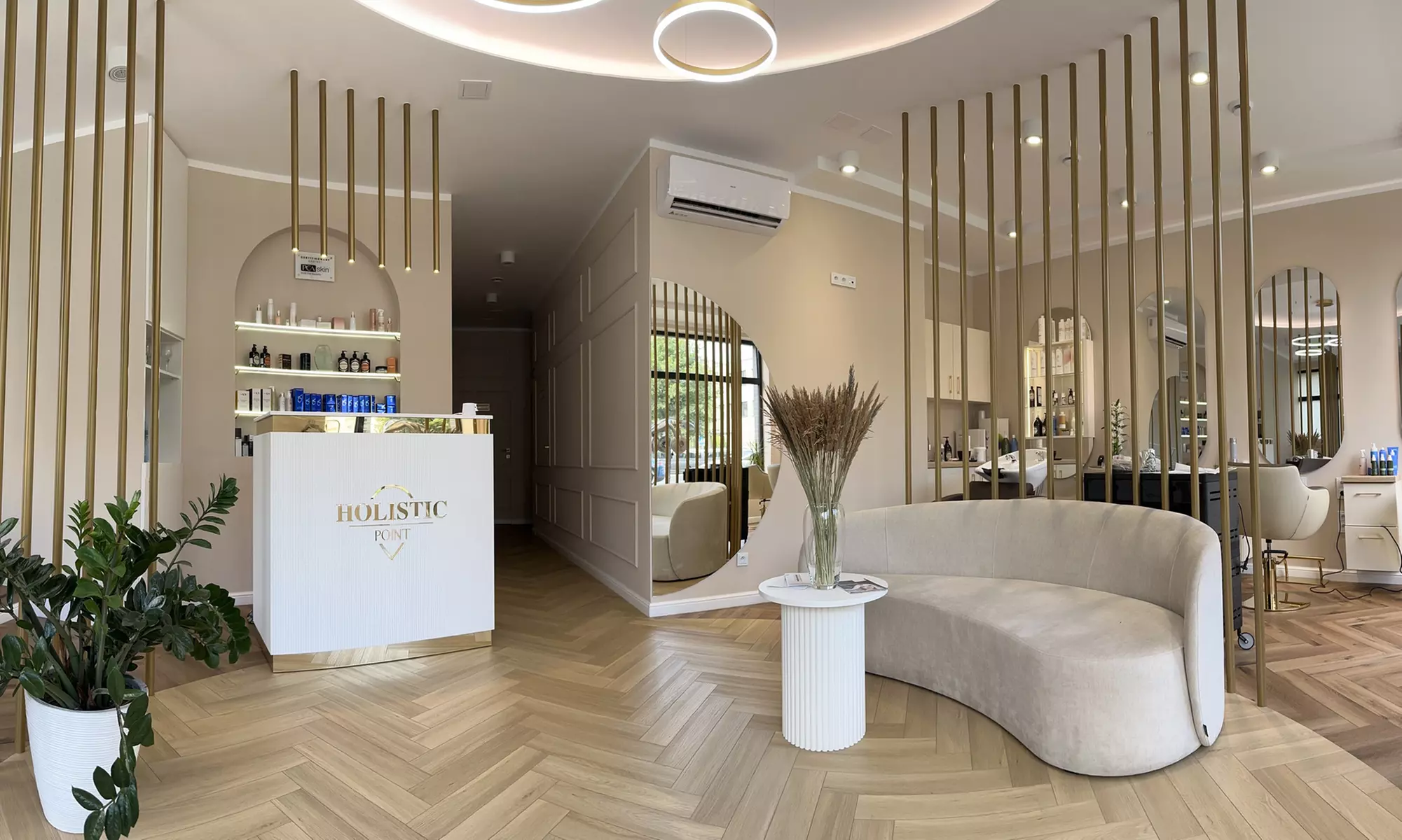 Rytuały Head Spa: masaż wodny, intensywna pielęgnacja i więcej