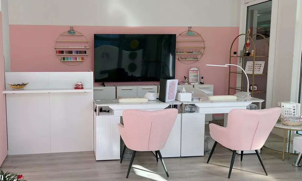 Wimpern- und / oder Augenbrauen-Lifting, optional mit Färben