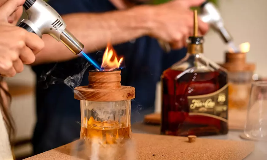 Masterclass o tour con cata de ron y taller de elaboración de cóctel