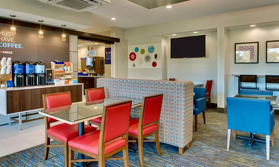 Stay at Holiday Inn Express Fishkill–Mid Hudson Valley, NY