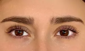 Jusqu'à 52% de remise sur Extensions des cils chez Cosmo Belle Beauty