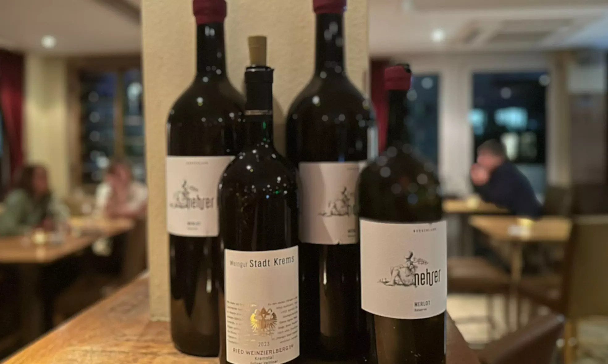 3 Gläser Wein mit We1ns-Hausplatte & Brotkorb für 2 oder 4 Personen