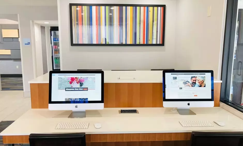 Stay at Holiday Inn Express Fishkill–Mid Hudson Valley, NY