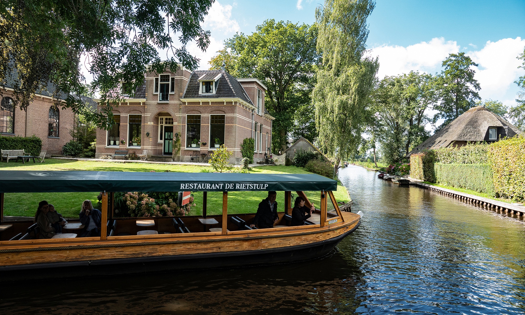 Giethoorn Tour: vanuit Amsterdam in een Hop On Hop Off Holland bus