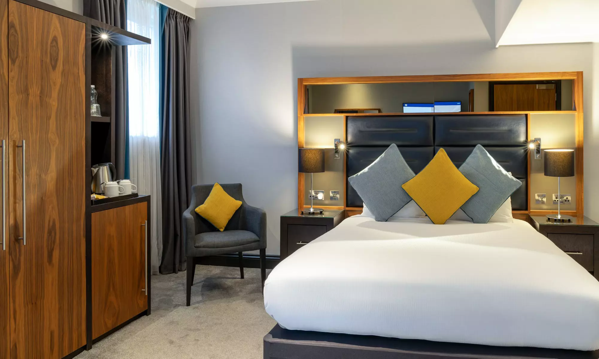 Felbridge: Double Standard with Breakfast