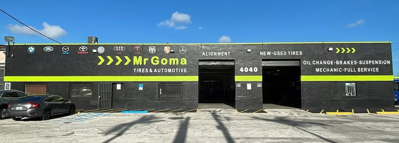 Up to 51% Off on Oil Change - Full Service