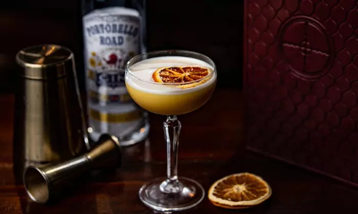 Shooting Simulator Thrill with Drinks for 2 or 4 Guests