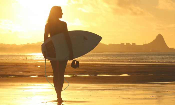 Explore Hawaii’s pristine waters with premium rental gear!