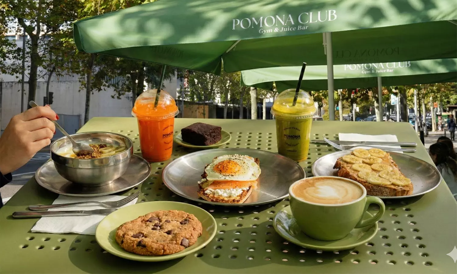 Menú healthy brunch para 2 o 4 con bebidam smoothie, tostada y postre