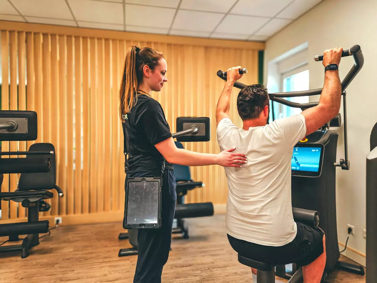 4 Wochen Premium-Fitness: Fitnesscheck, Trainingsplan & Wellness