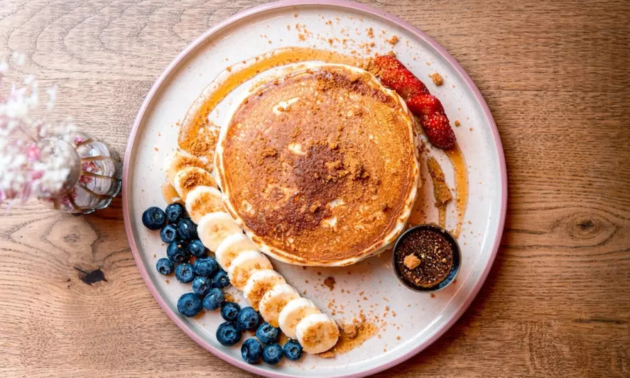 Frühstück nach Wahl & Getränk für 1, 2 oder 4 Personen