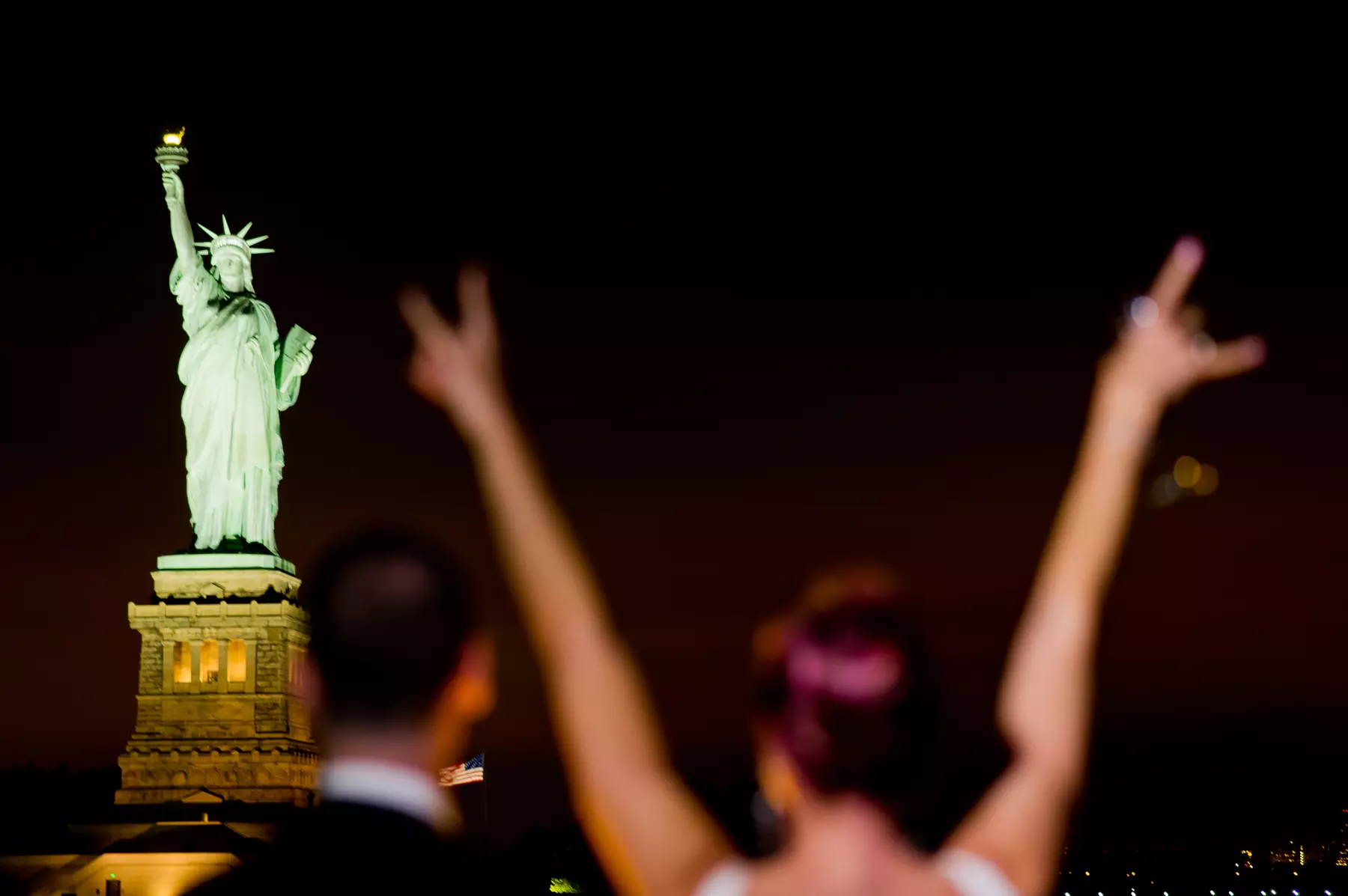 Dinner Cruise Deals: Buffet, Live DJ & Skyline Views