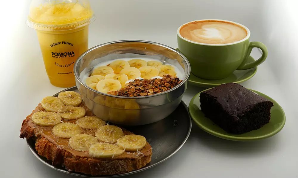 Menú healthy brunch para 2 o 4 con bebidam smoothie, tostada y postre