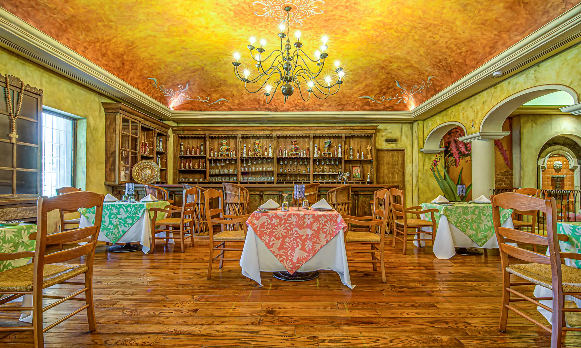 4-Star Beachfront Resort With Pools, Dining & Ocean Views