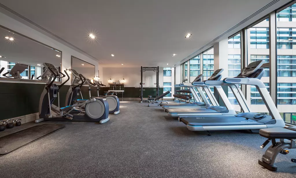 Cambridgeshire: Deluxe Double Room or Executive King Room w/ Breakfast