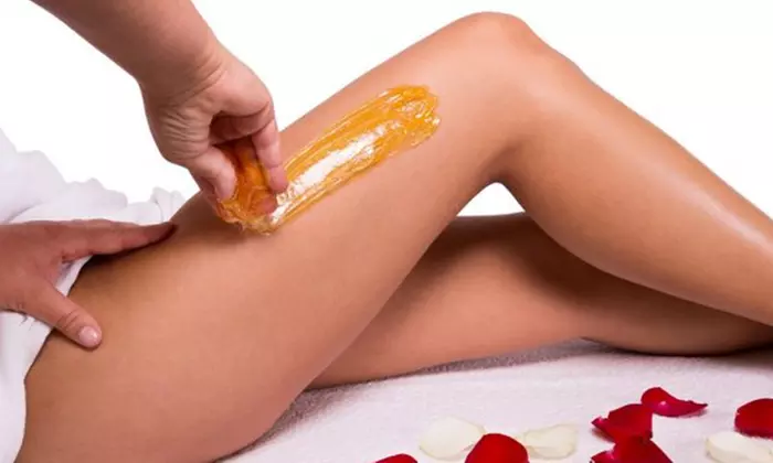 Une peau douce grâce à une épilation à la cire, zones au choix