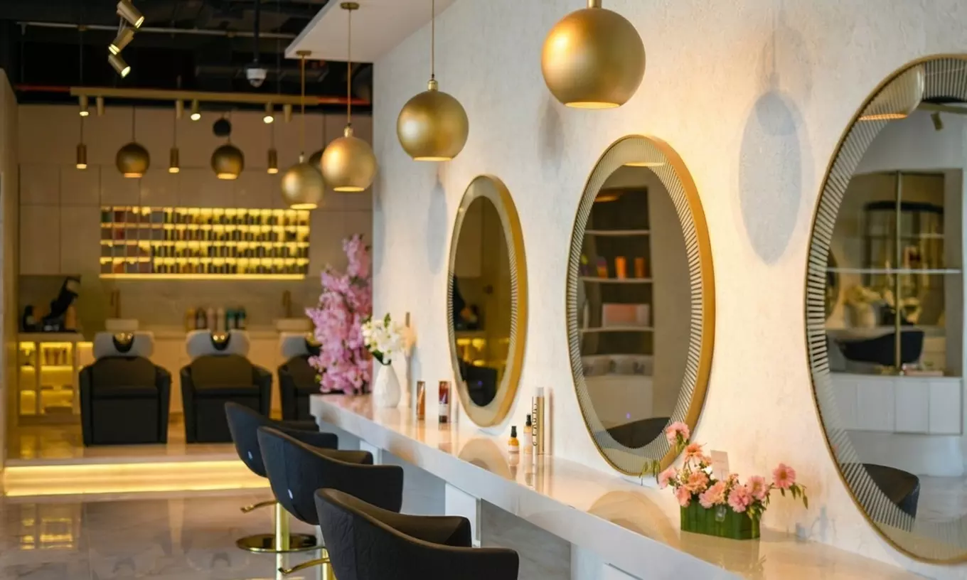 Relaxing Full Body, Deep Tissue, Slimming, or Hot Stone Spa Treatment