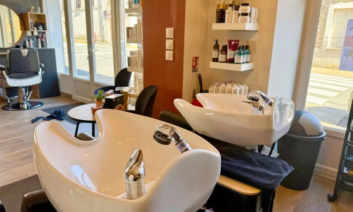 Modelage et beauté des mains par Le Cocon De Mel